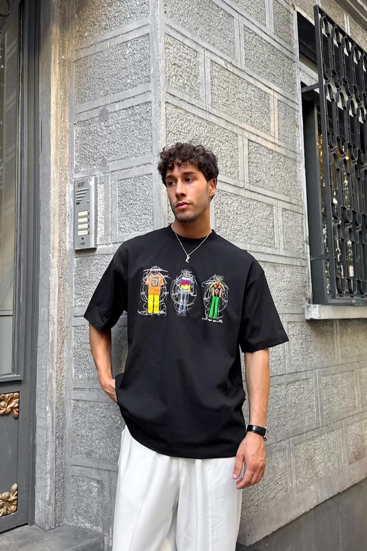 Different Aura Nakışlı Oversize Tişört