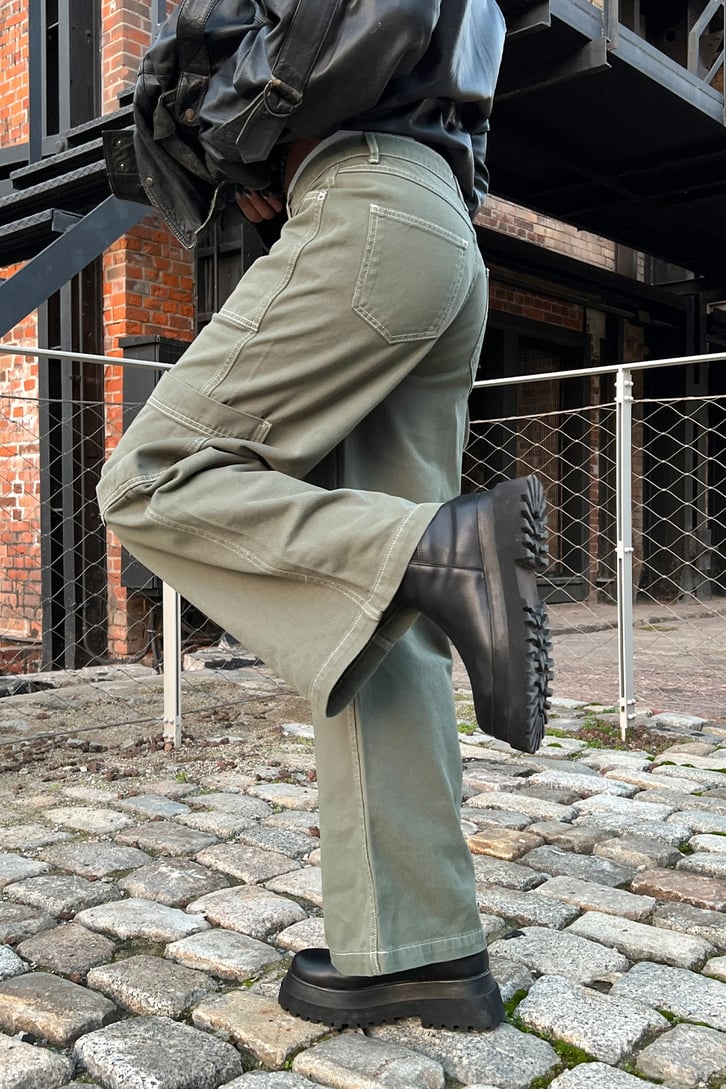 Dikiş Detay Cepli Haki Baggy Jean