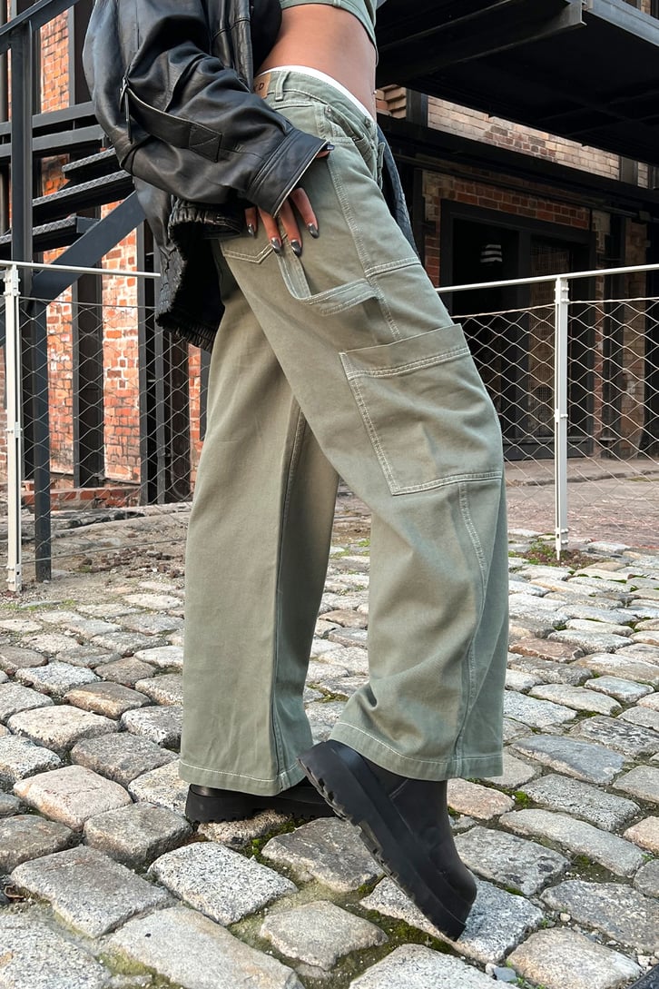Dikiş Detay Cepli Haki Baggy Jean