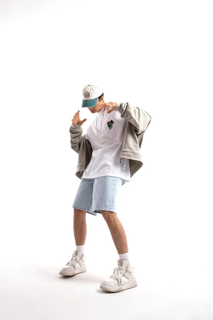 Dollars Nakışlı Beyaz Oversize Tişört