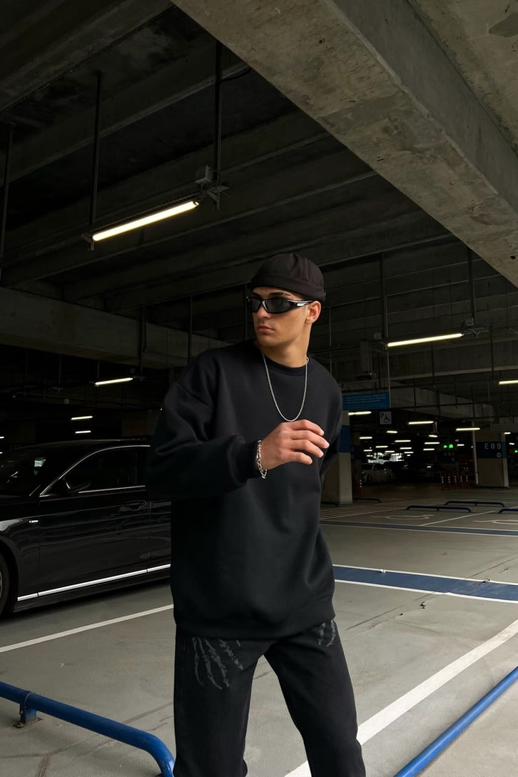 DSGN Nakışlı Siyah Oversize Sweatshirt