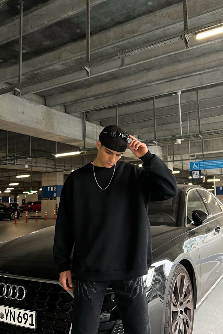 DSGN Nakışlı Siyah Oversize Sweatshirt