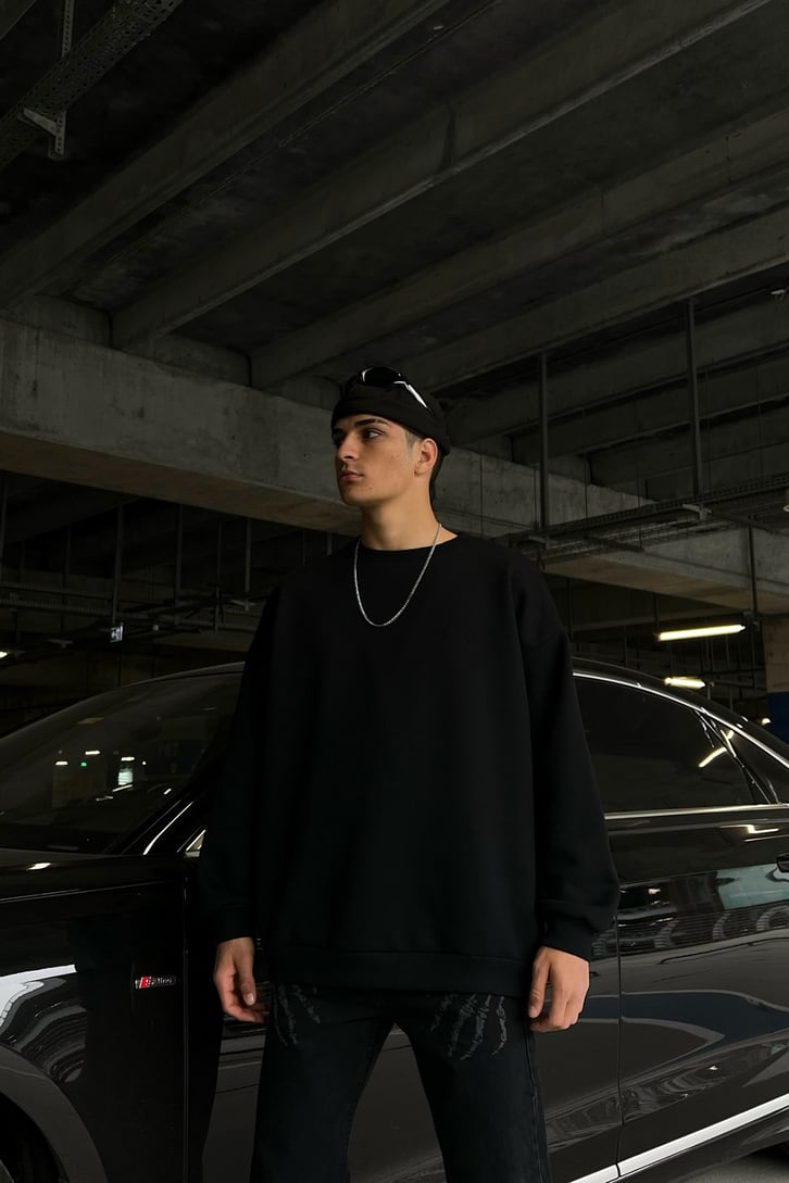 DSGN Nakışlı Siyah Oversize Sweatshirt