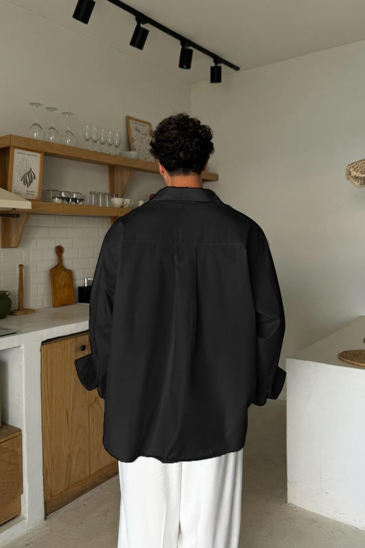 Düğme Detaylı Siyah Poplin Oversize Gömlek