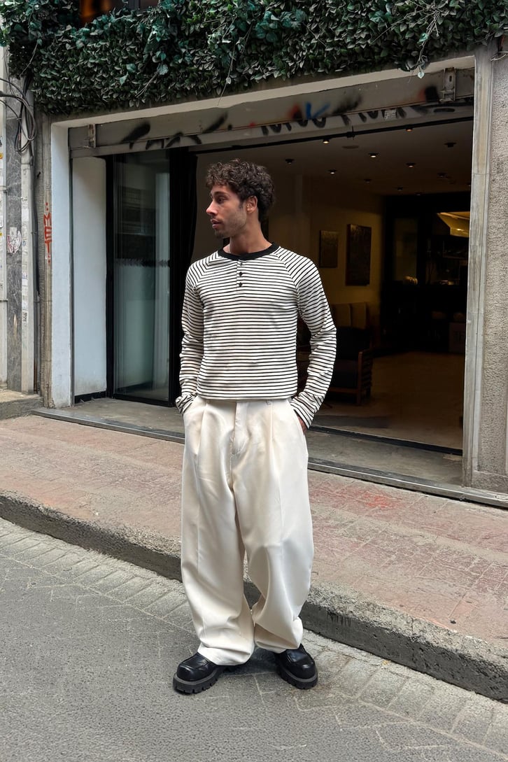 Düğmeli Çizgili Tişört