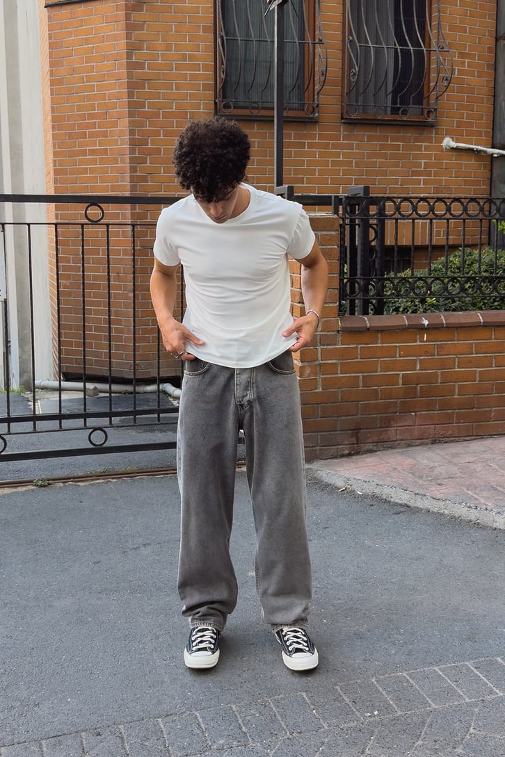 Düz Yıkamalı Baggy Fit Jean