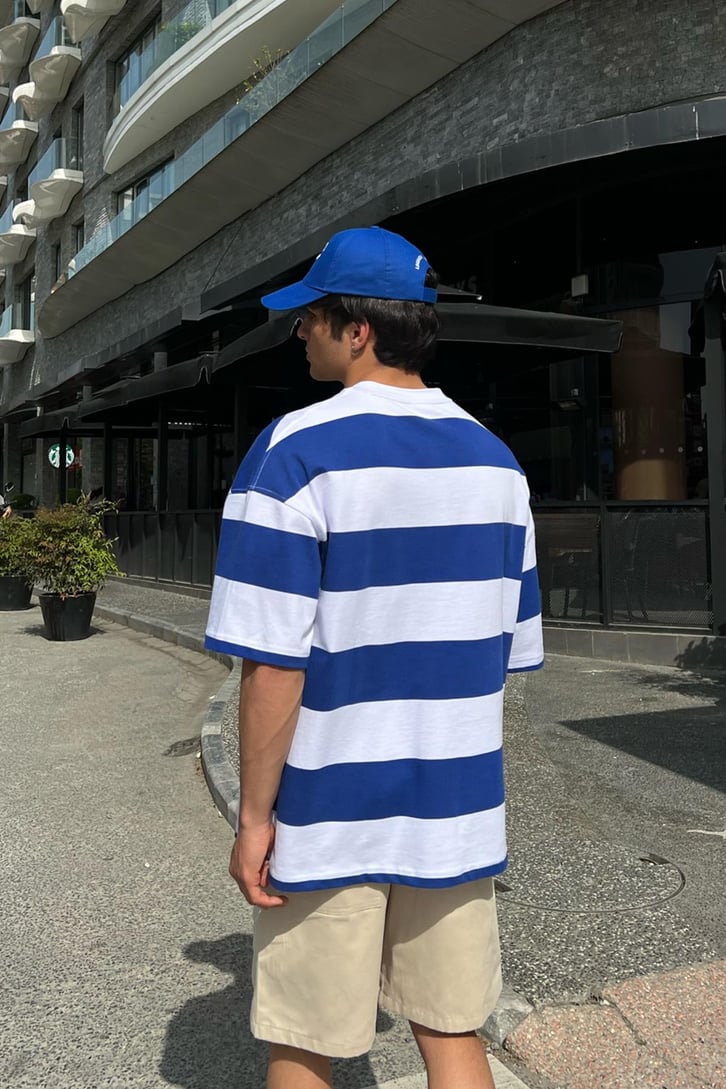 Essence Baskılı Çizgili Siyah Oversize Tişört