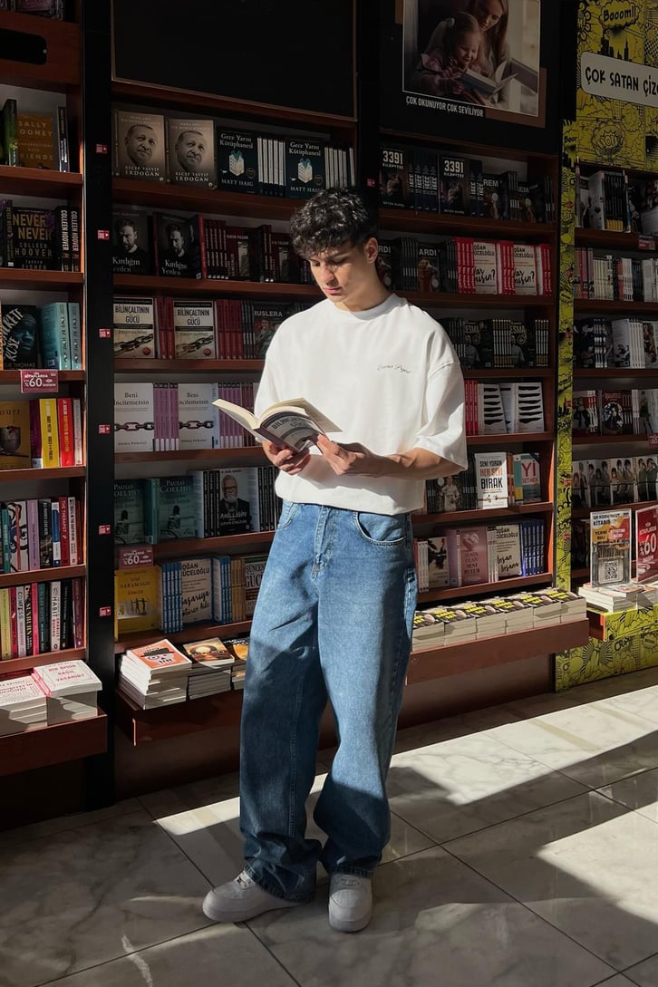Essence Project Beyaz Oversize Tişört