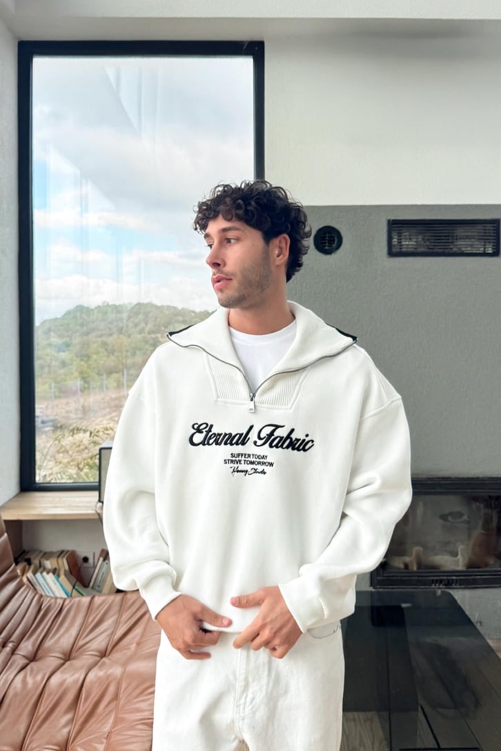 Eternal Nakışlı Beyaz Sweat