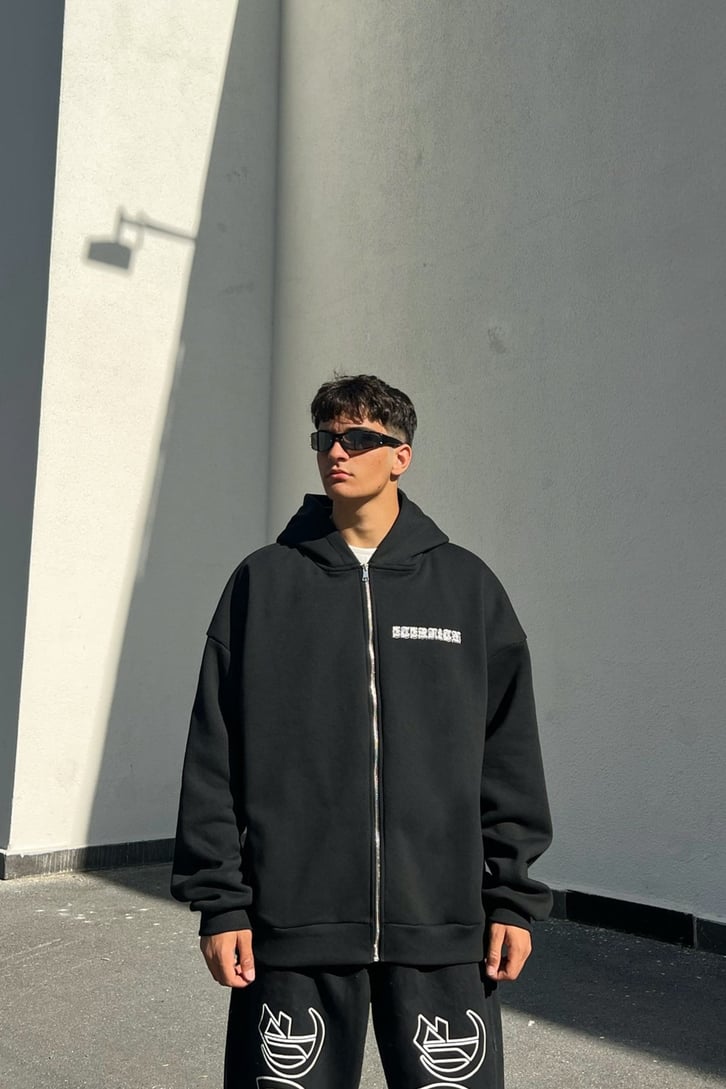 Eternity Nakışlı Siyah Zipper Sweatshirt