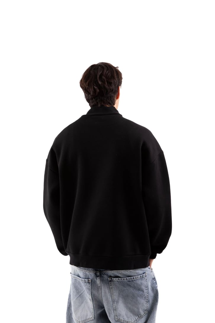 Etiket Nakışlı Siyah Oversize Sweatshirt