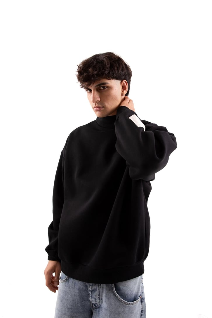 Etiket Nakışlı Siyah Oversize Sweatshirt
