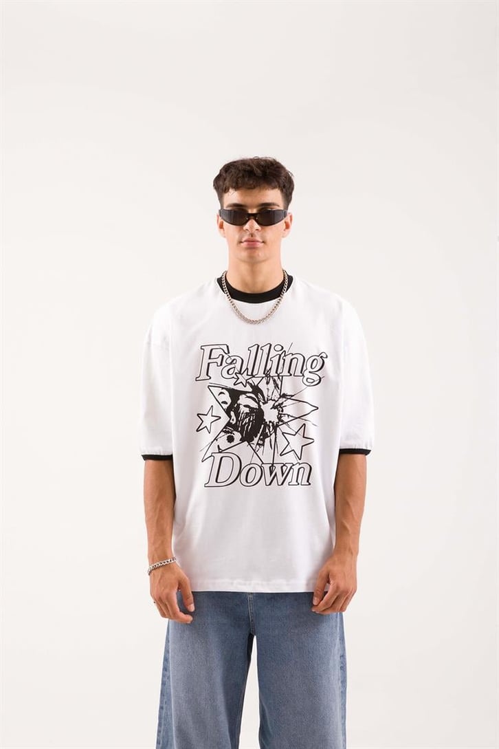 Falling Down Baskılı Beyaz Oversize Tişört