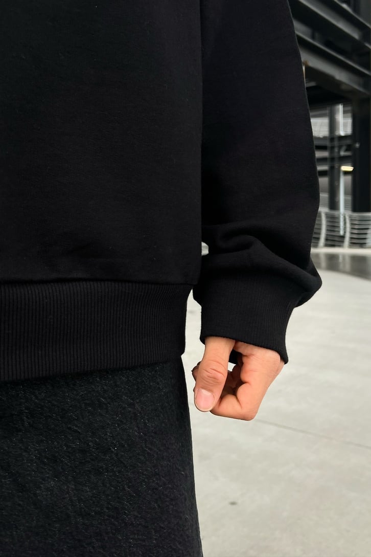 Feeling Cute Nakışlı Siyah Oversize Sweatshirt