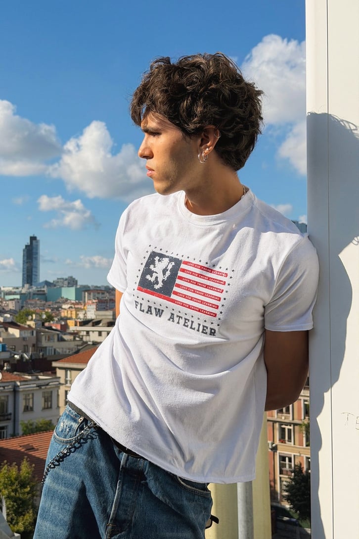 Flaw Atelier Americana Boxy Fit Tişört