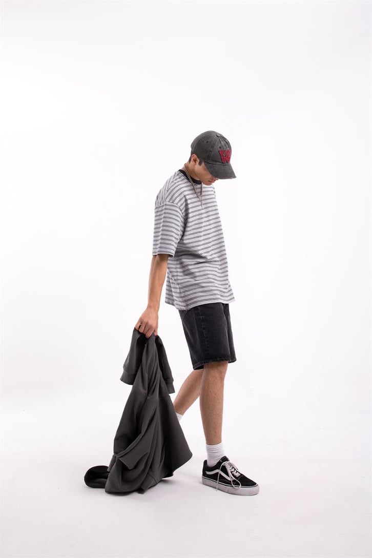 Flaw Atelier Basic Lacivert Çizgili Gri Oversize Tişört