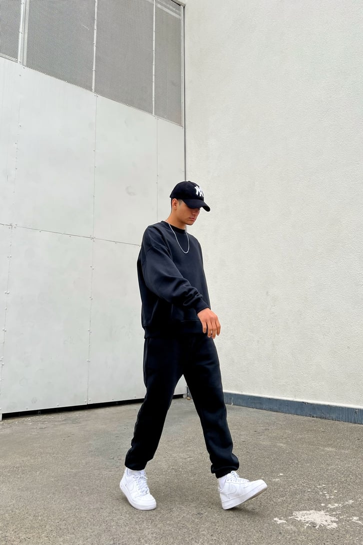 Flaw Atelier Basic Outfit Eşofman Takımı ve Beyaz Çorap