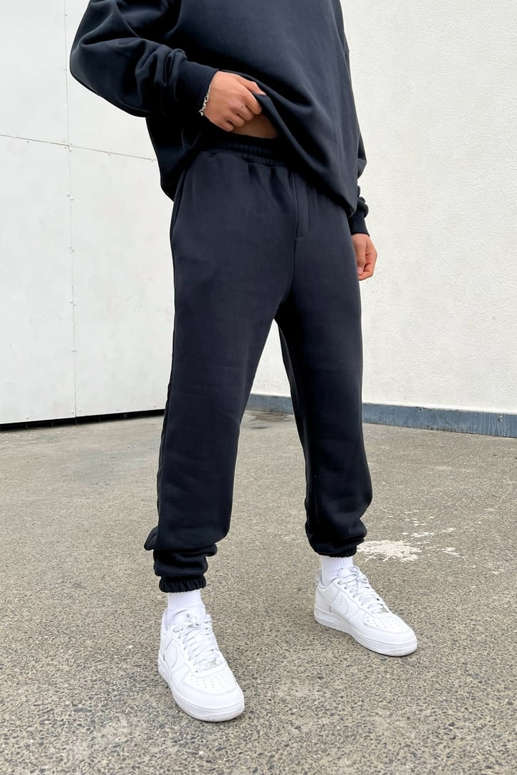 Flaw Atelier Basic Outfit Eşofman Takımı ve Beyaz Çorap