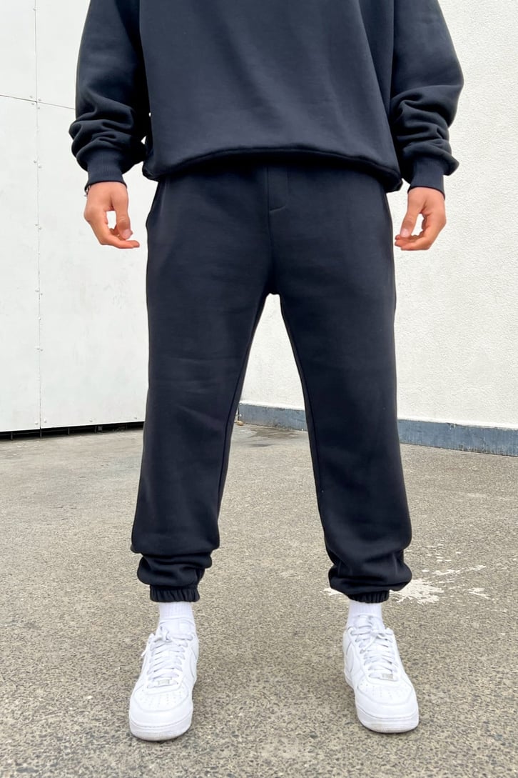 Flaw Atelier Basic Outfit Eşofman Takımı ve Beyaz Çorap