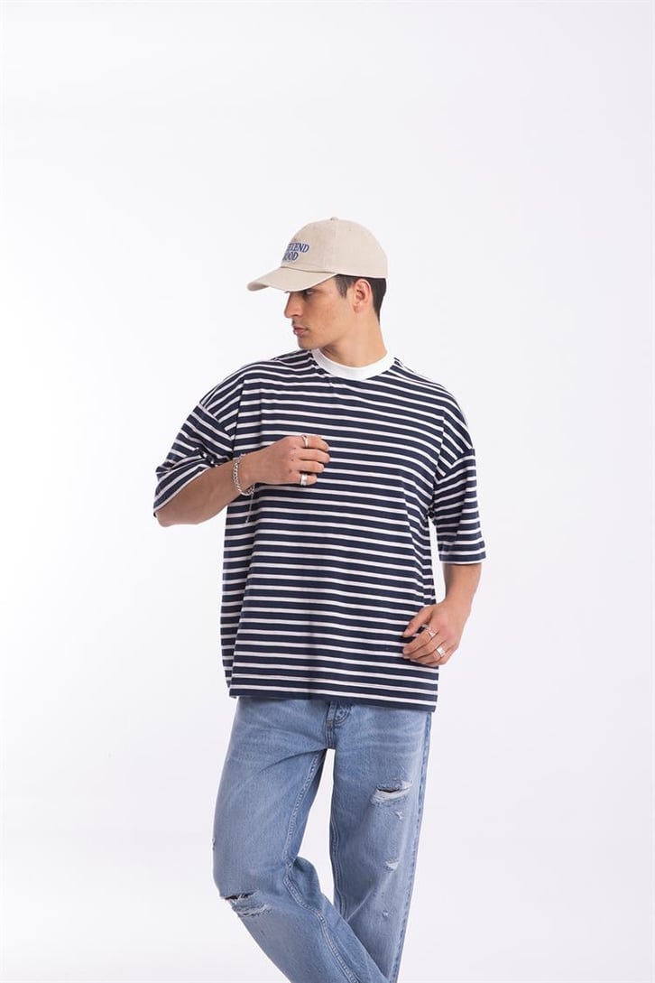 Flaw Atelier Beyaz Çizgili Lacivert Oversize Tshirt