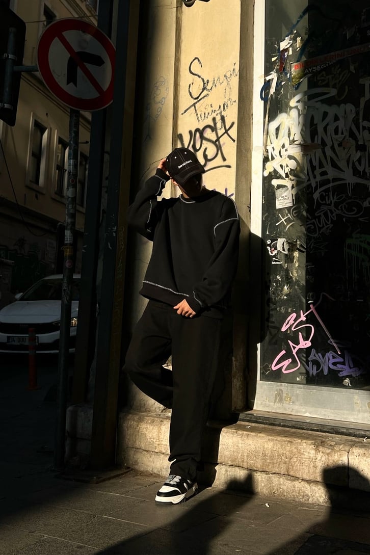 Flaw Atelier Kontrast Dikiş Siyah Oversize Sweatshirt
