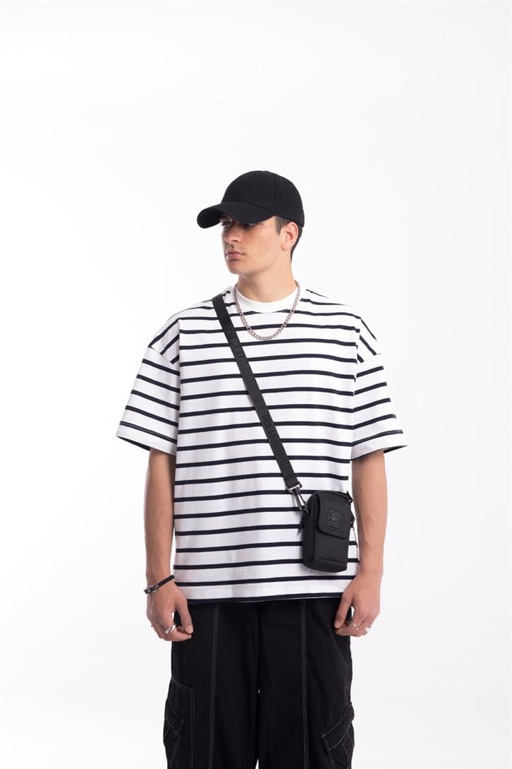 Flaw Atelier Lacivert Çizgili Beyaz Oversize Tshirt