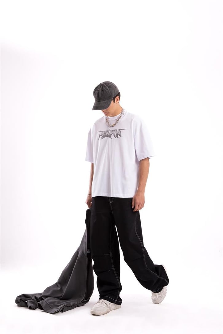 Flaw Atelier Metallic Logo Printed Beyaz Oversize Tshirt