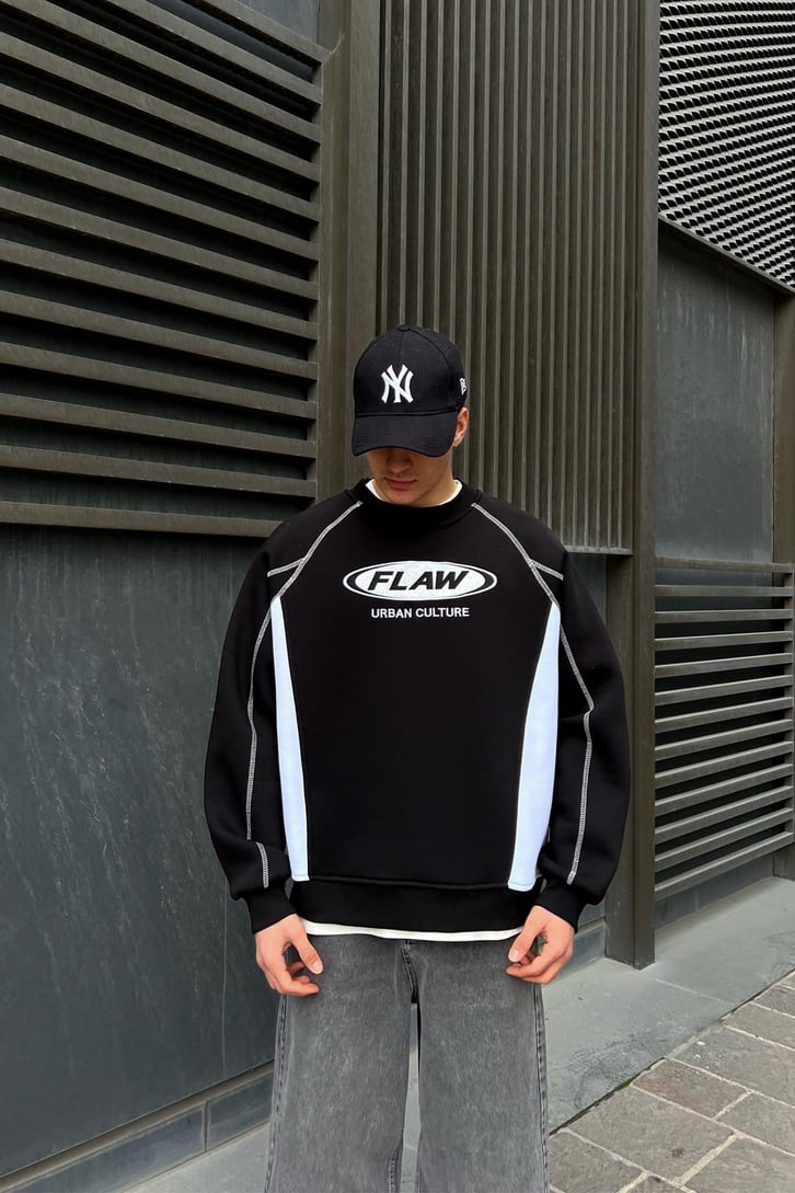 Flaw Atelier Nakışlı Siyah Bisiklet Yaka Sweatshirt
