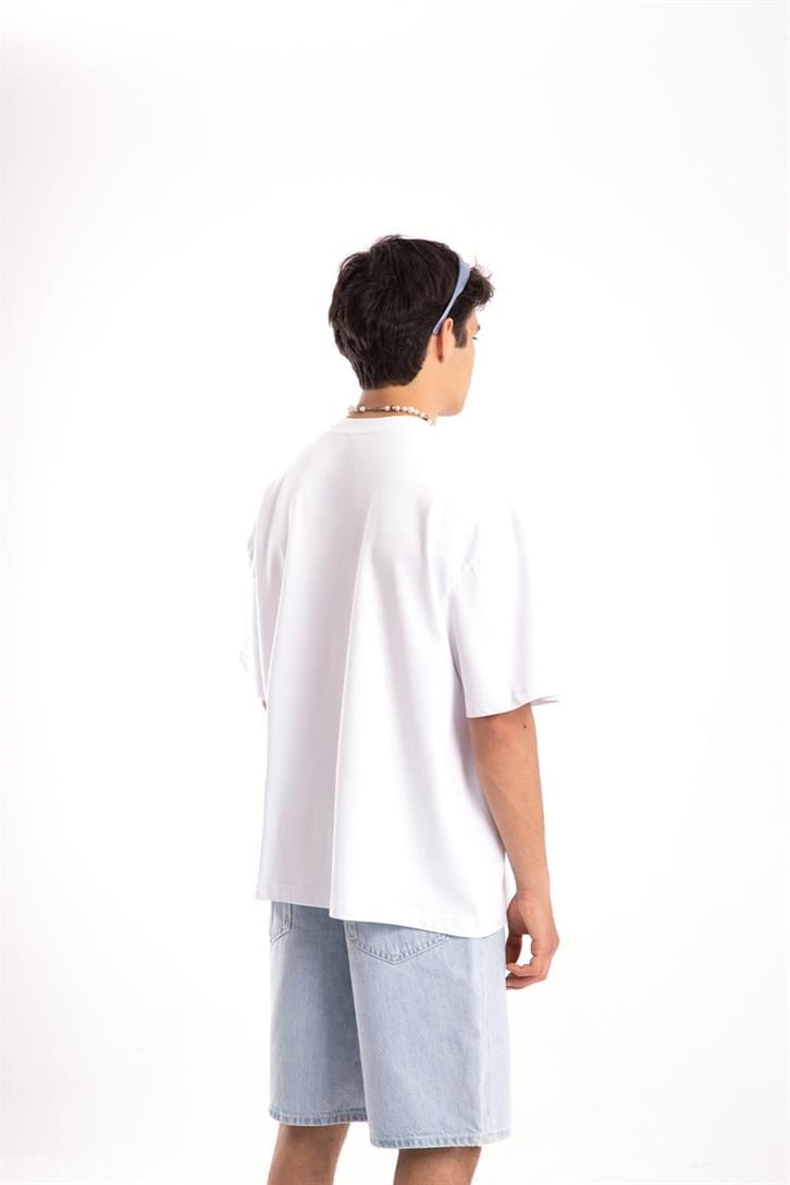 Flaw Atelier Physical Touch Printed Beyaz Oversize Tshirt