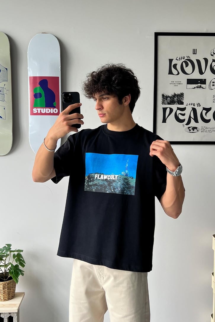 Flaw in Hollywood Baskılı Oversize Tişört
