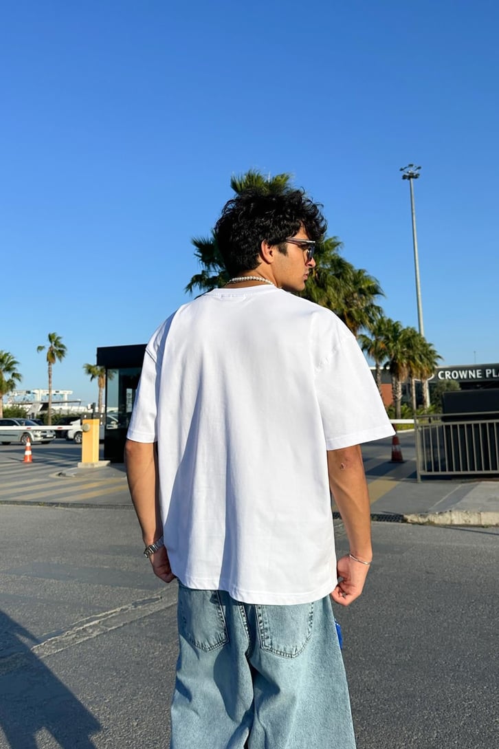 Flaw in Hollywood Baskılı Oversize Tişört