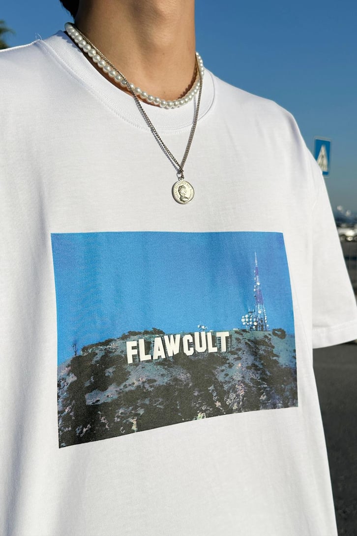 Flaw in Hollywood Baskılı Oversize Tişört