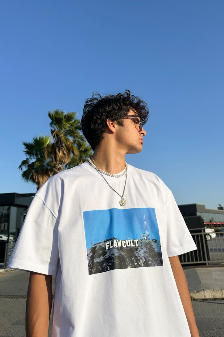 Flaw in Hollywood Baskılı Oversize Tişört