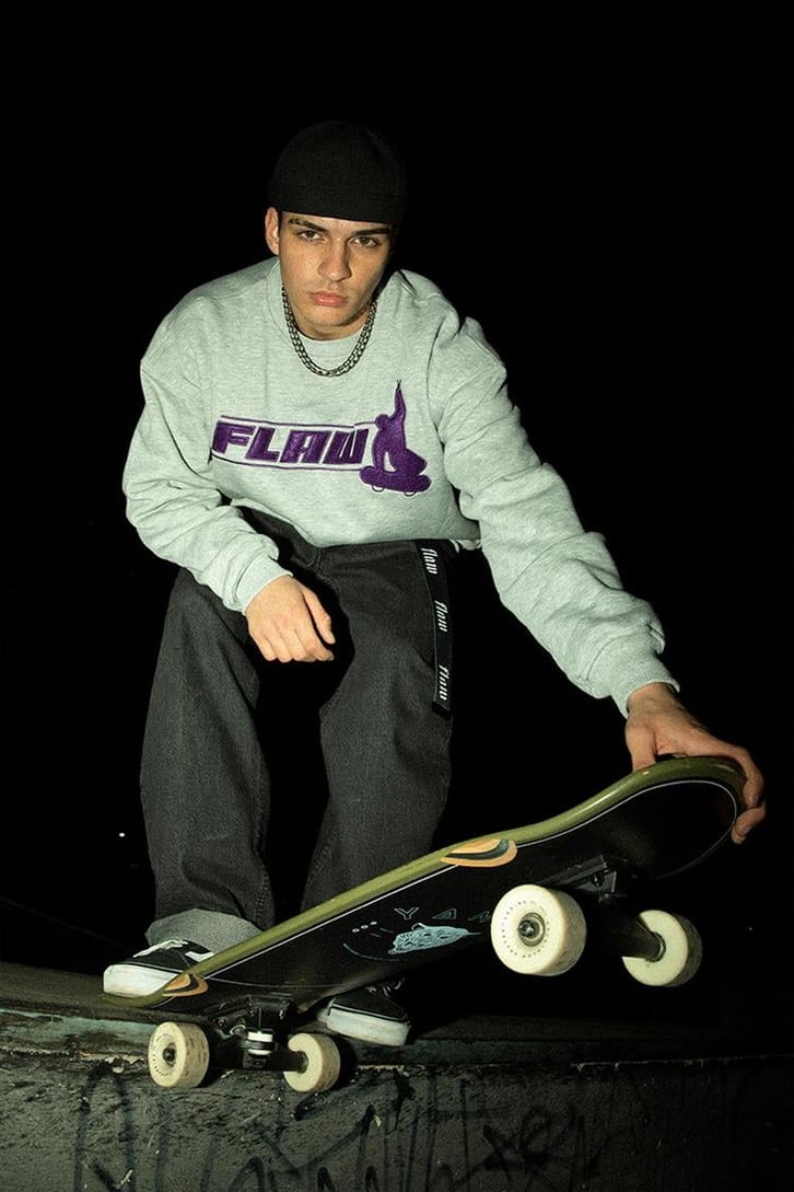 Flaw Skateboard Nakışlı Gri Oversize Sweatshirt