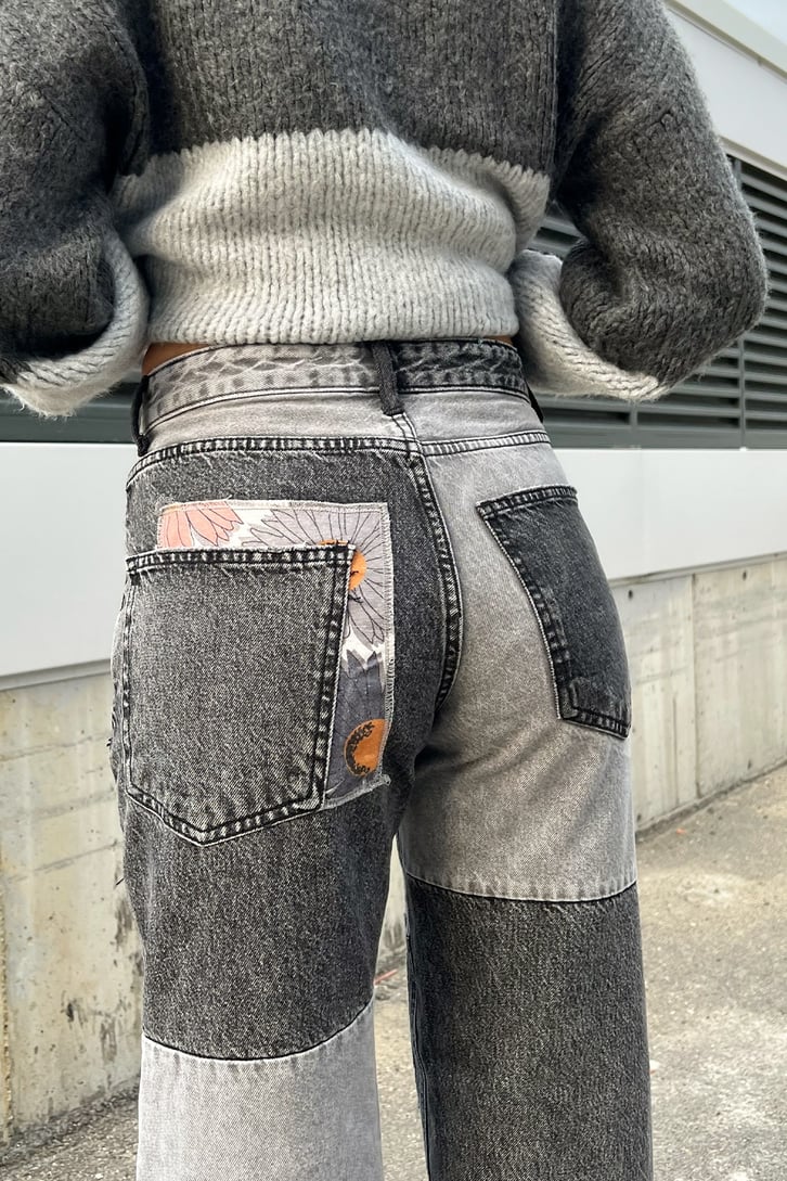 Flower Patch Detay Parçalı Acid Wash Baggy Jean