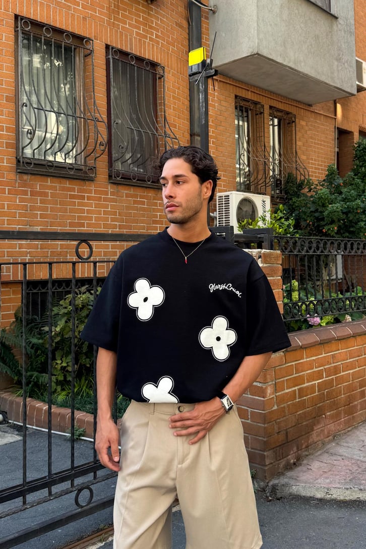 Flowers Nakışlı Oversize Tişört