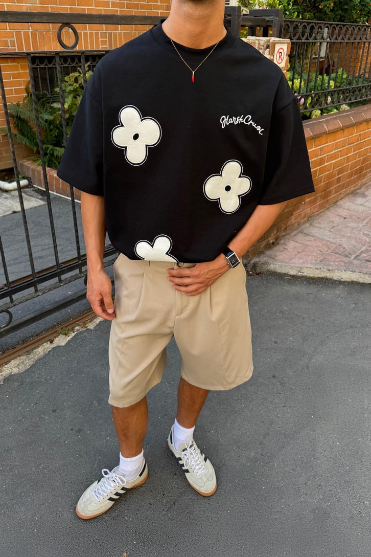 Flowers Nakışlı Oversize Tişört