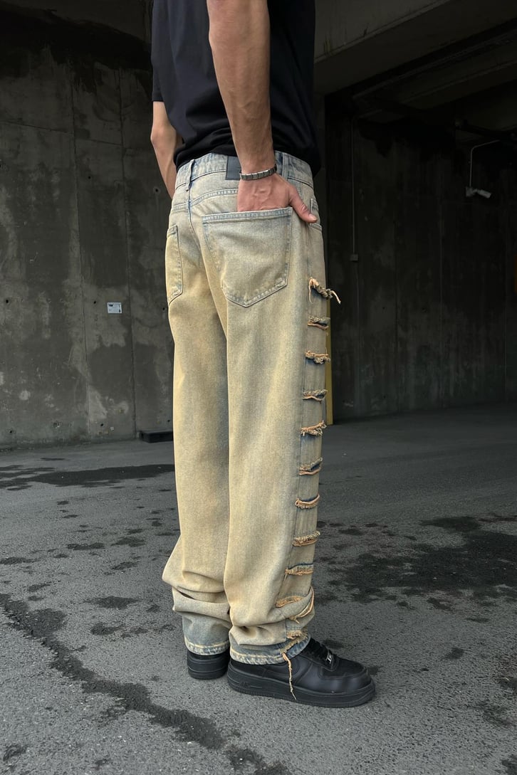 Fringe Details Acid Wash Jean