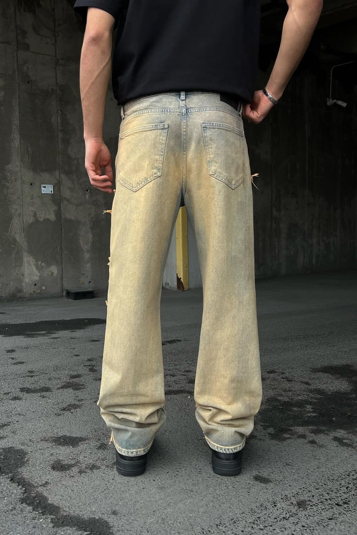 Fringe Details Acid Wash Jean