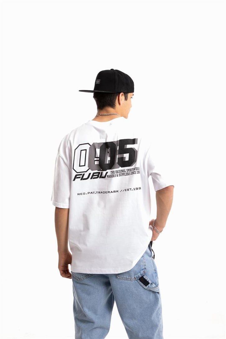 Fubu Baskılı Beyaz Oversize Tişört