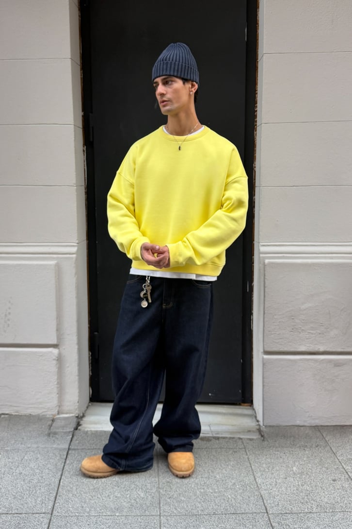 FW Star Boxy Fit Sweat