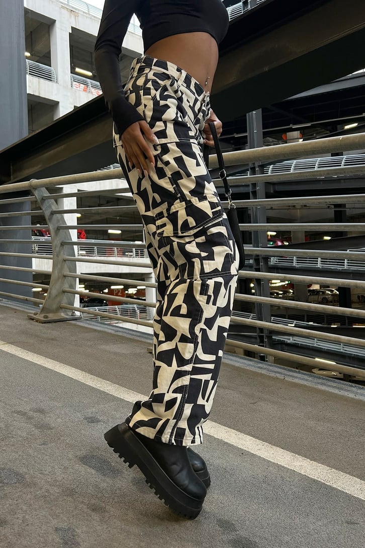 Geometrik Desen Siyah Baggy Jean