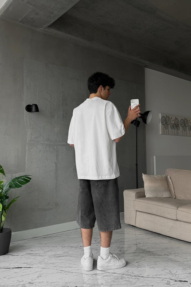 Gothic Baskılı Beyaz Oversize Tişört