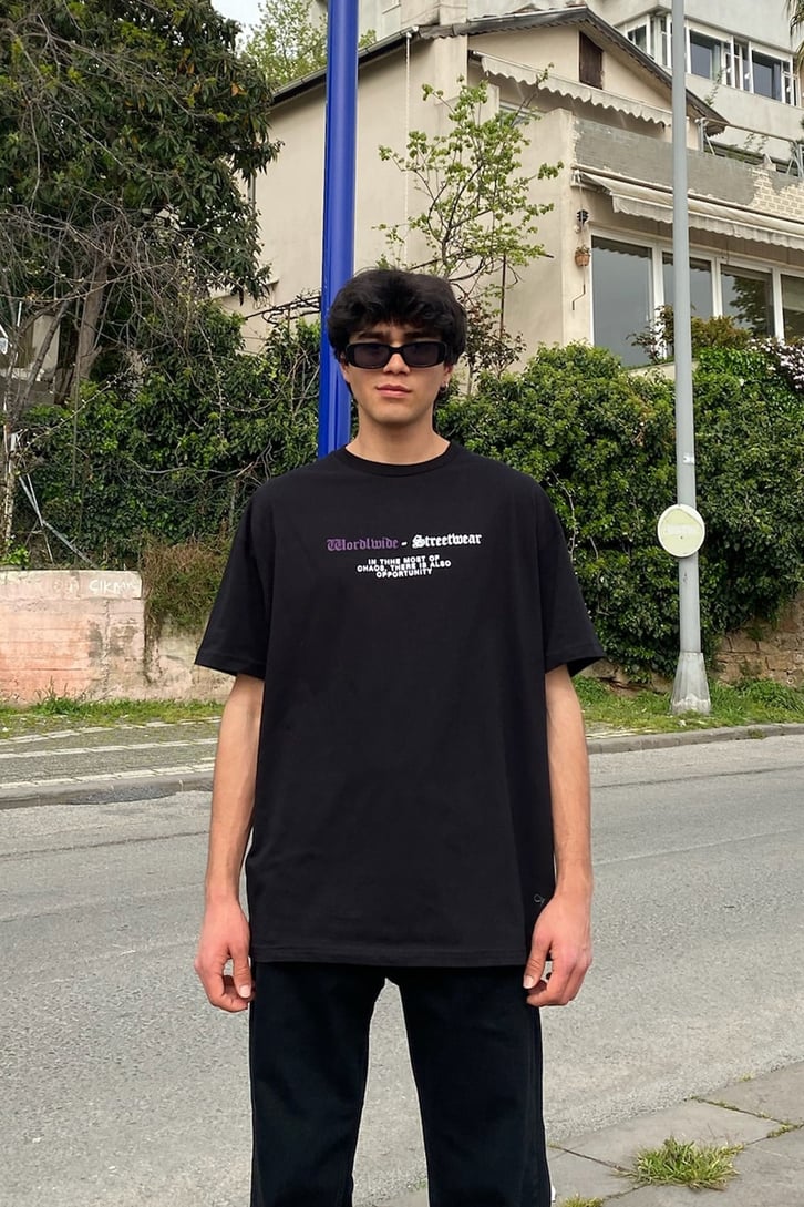Gothic Deception Baskılı Oversize Tshirt