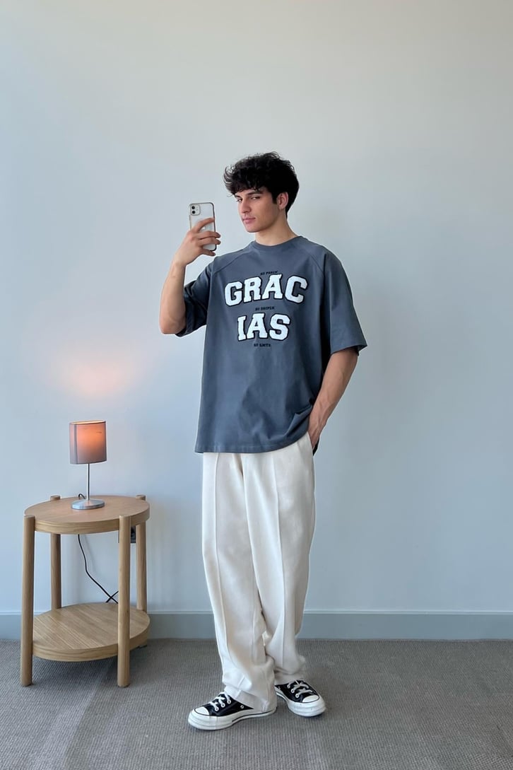 Grac Nakışlı Beyaz Oversize Tişört