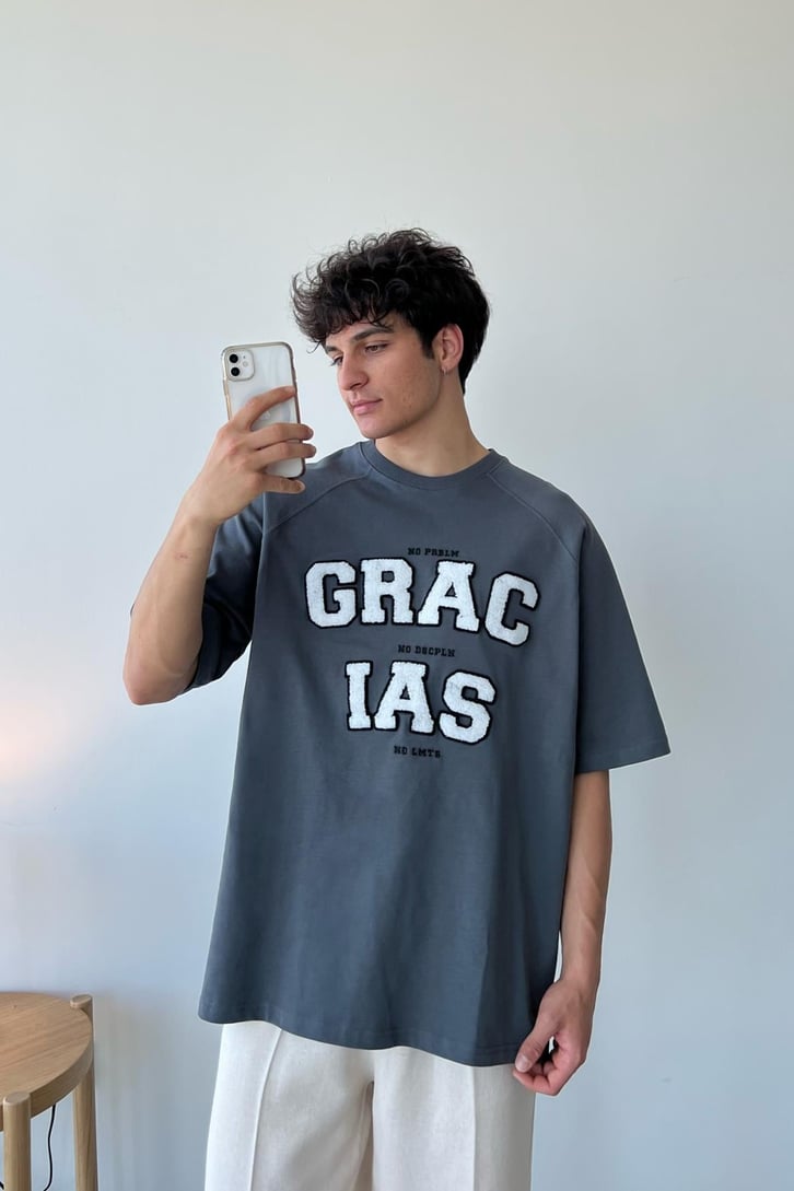 Grac Nakışlı Beyaz Oversize Tişört
