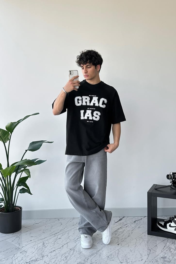 Grac Nakışlı Siyah Oversize Tişört