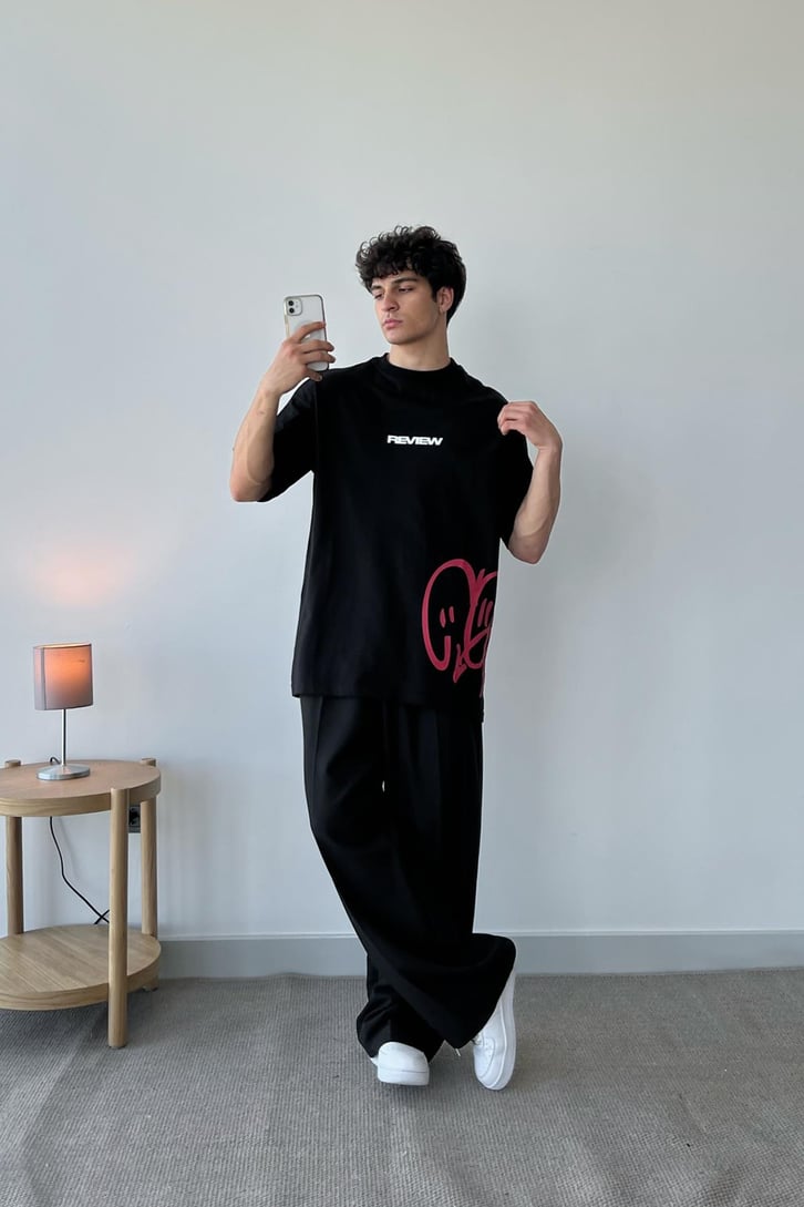 Graffiti Baskılı Beyaz Oversize Tişört
