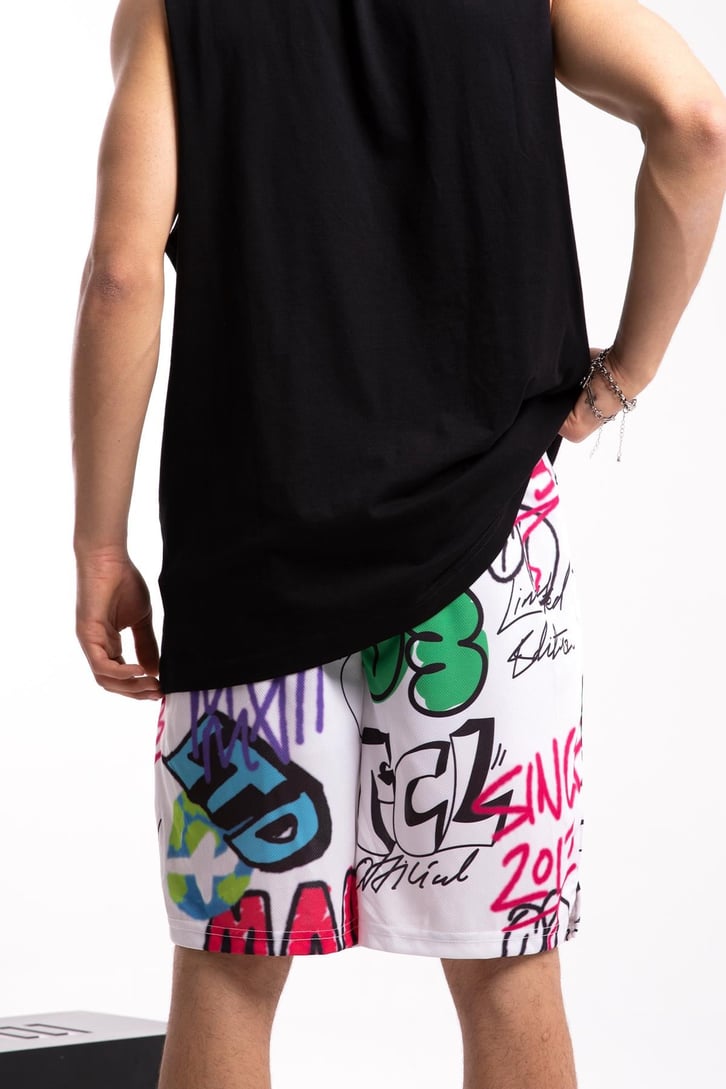 Graffiti Text Printed Beyaz Şort