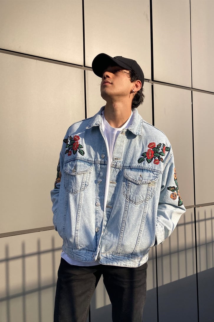 GÜL İŞLEMELİ DENIM JACKET